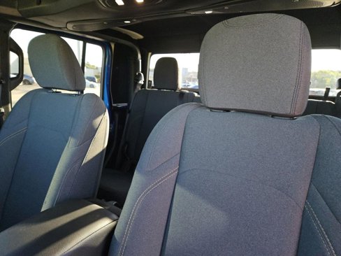 Used 2024 Jeep Gladiator Sport image 28