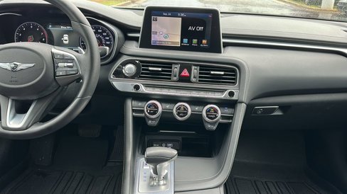 Used 2020 Genesis G70 2.0T w/ Elite Package image 10