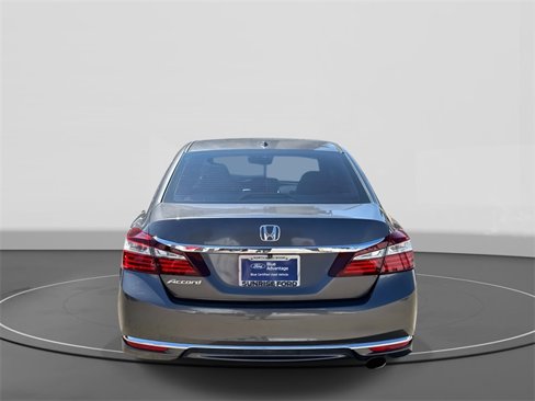 Used 2017 Honda Accord EX image 6
