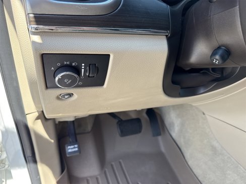 Used 2018 Jeep Grand Cherokee Overland image 38