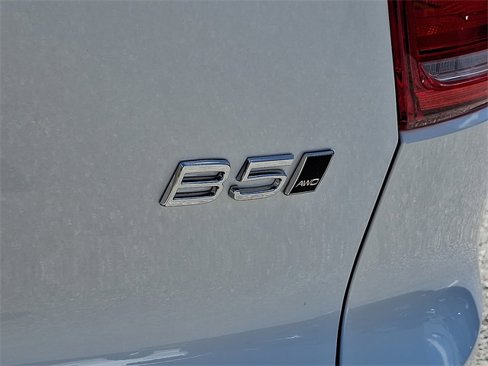 New 2025 Volvo XC40 B5 Core w/ Protection Package Premier image 23