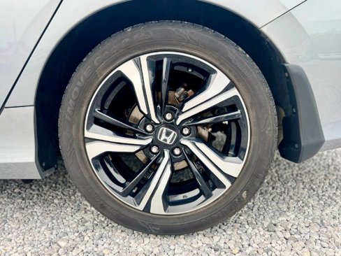 Used 2016 Honda Civic Touring image 7