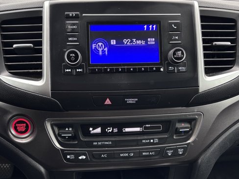 Used 2019 Honda Pilot LX image 32