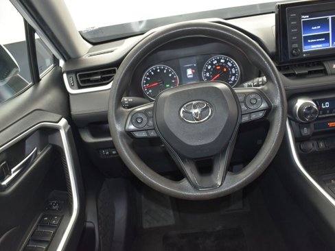 Used 2022 Toyota RAV4 XLE image 30