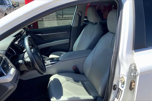 Used 2020 Toyota Camry SE image 7