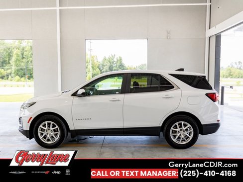 Used 2023 Chevrolet Equinox LT image 4