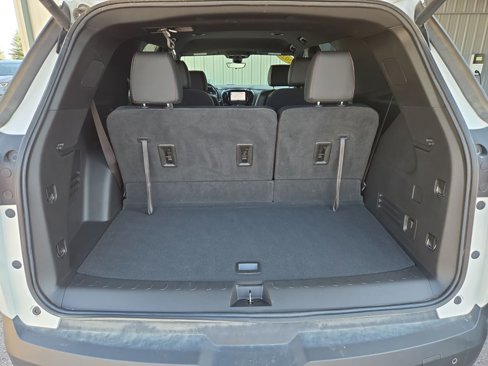 Used 2022 Chevrolet Traverse RS image 30