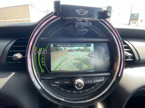 Used 2018 MINI Cooper 2-Door Hardtop image 21