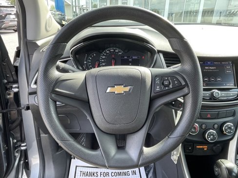 Used 2020 Chevrolet Trax LS image 19