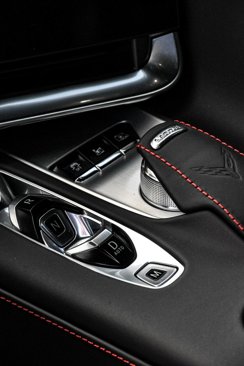 Used 2021 Chevrolet Corvette Stingray Premium Cpe w/ Z51 Performance Package image 16