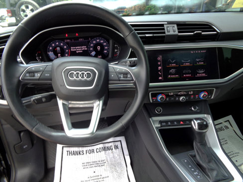 Used 2022 Audi Q3 2.0T Premium w/ Convenience Package image 11