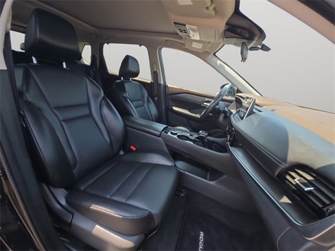 Used 2021 Nissan Rogue SV w/ Premium Package image 12