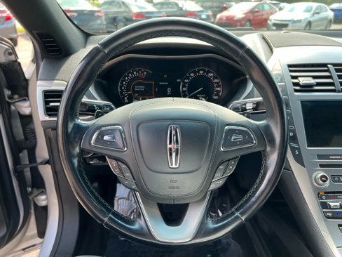 Used 2017 Lincoln MKZ Reserve image 11