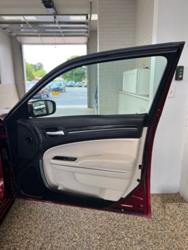 Used 2016 Chrysler 300 Limited image 15