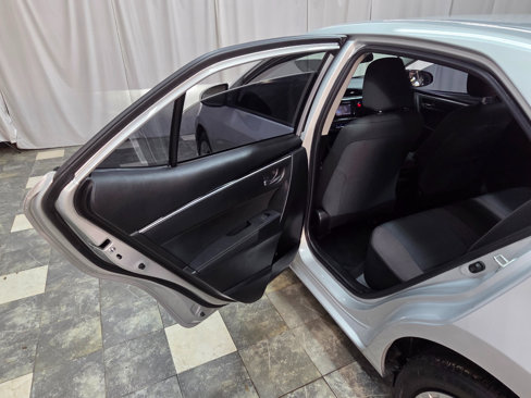 Used 2019 Toyota Corolla LE image 14
