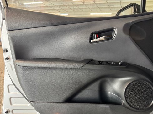 Used 2019 Toyota Prius XLE image 11