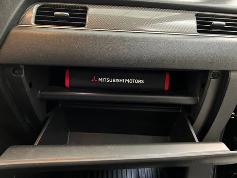Used 2020 Mitsubishi Outlander SE image 25