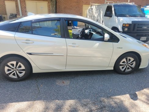 Used 2017 Toyota Prius Two image 23