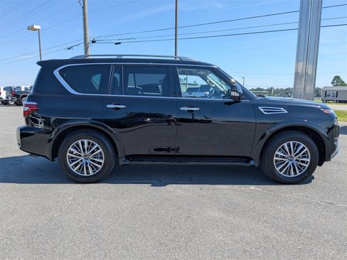 Used 2023 Nissan Armada SL w/ Captain's Chairs Package image 3