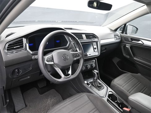 Used 2023 Volkswagen Tiguan S image 18