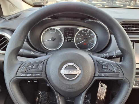 Used 2025 Nissan Versa S w/ Trunk Package image 8