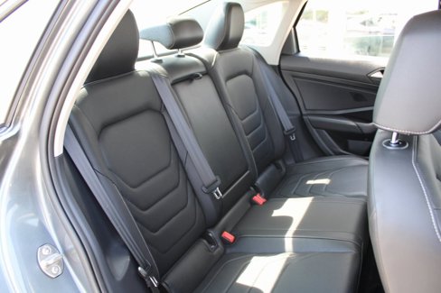 Certified 2020 Volkswagen Jetta SEL Premium image 25