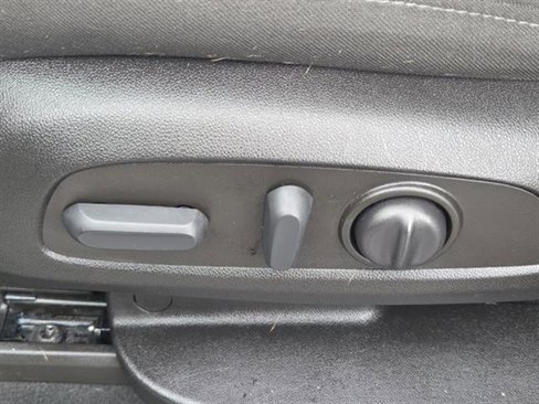 Used 2023 Chevrolet Traverse LT w/ Rear Camera Mirror Package image 14