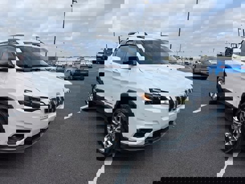 Used 2022 Jeep Cherokee Latitude Lux image 6