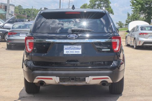 Used 2016 Ford Explorer XLT w/ Equipment Group 202A image 6