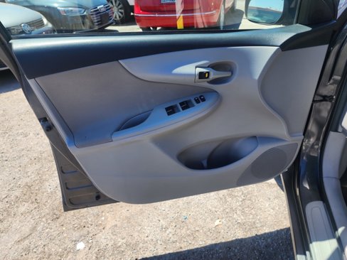 Used 2013 Toyota Corolla L image 9