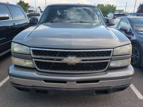 Used 2006 Chevrolet Silverado 1500 LT w/ Light Duty Power Package image 4