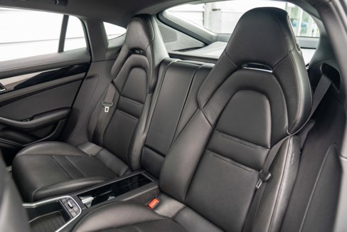 Used 2018 Porsche Panamera 4 image 31