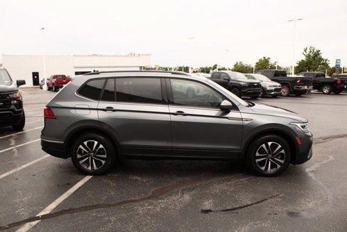 Used 2024 Volkswagen Tiguan S image 6