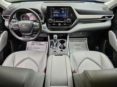 Used 2022 Toyota Highlander XLE image 18