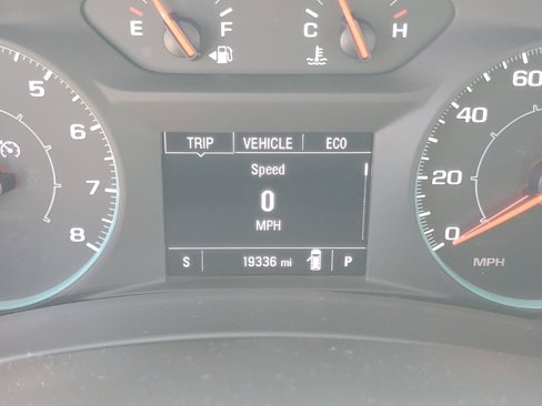 Used 2024 Chevrolet Equinox LS w/ Driver Confidence II Package image 17