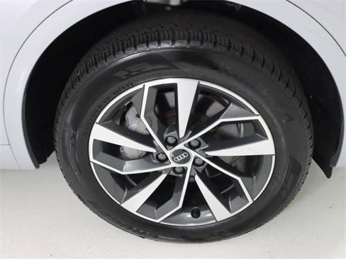 Certified 2021 Audi Q5 2.0T Premium w/ Convenience Package image 9