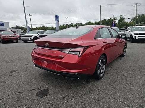 Used 2022 Hyundai Elantra Limited w/ Cargo Package image 5