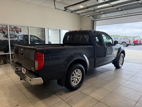 Used 2018 Nissan Frontier SV w/ Value Truck Package image 4