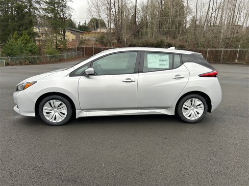New 2025 Nissan Leaf S image 8