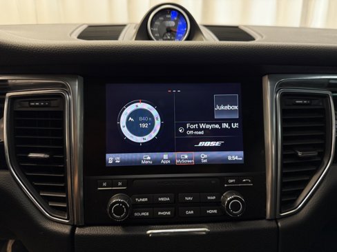 Certified 2018 Porsche Macan Sport Edition image 19