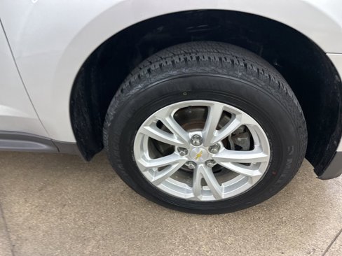 Used 2017 Chevrolet Equinox LT image 14