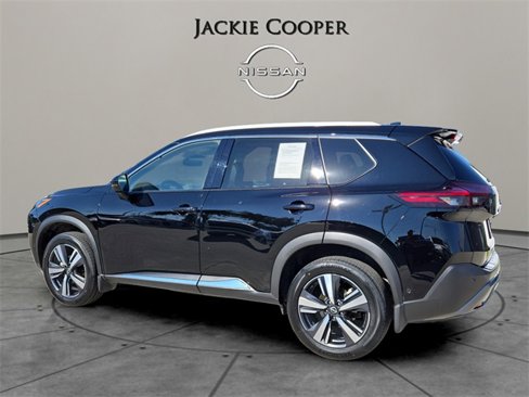 Used 2023 Nissan Rogue SL w/ SL Premium Package image 3