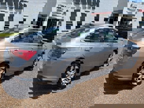 Used 2024 Chevrolet Malibu LT image 5