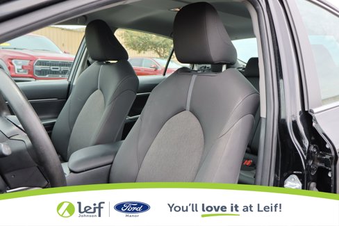 Used 2023 Toyota Camry LE image 11