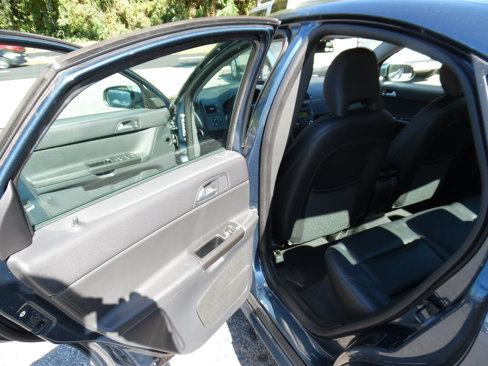Used 2009 Volvo S40 T5 R-Design image 17