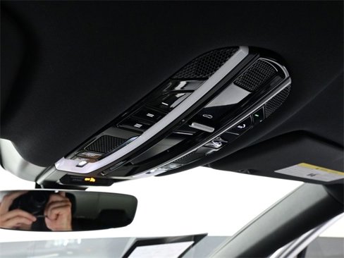 Certified 2020 Porsche Cayenne image 11