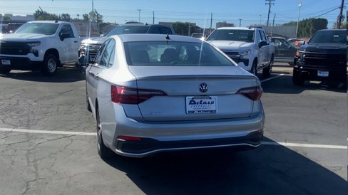 Used 2022 Volkswagen Jetta S image 8