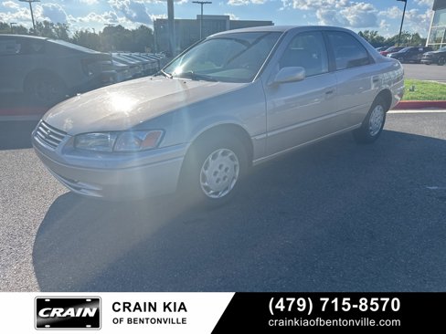 Used 1999 Toyota Camry LE image 2