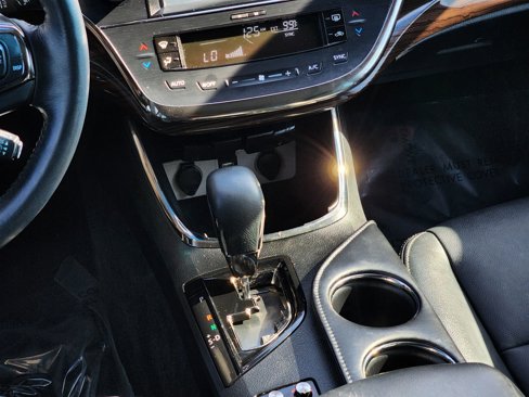 Used 2015 Toyota Avalon XLE Premium image 14