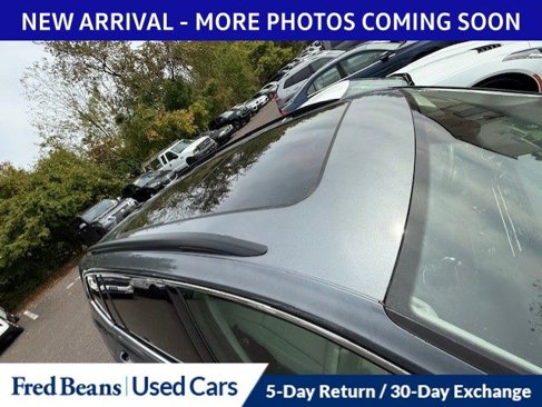 Used 2019 Volkswagen Tiguan SE w/ Panoramic Sunroof Package image 12